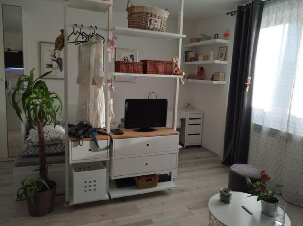 New Studio Apartment Sun With Free Parking Zagreb Buitenkant foto