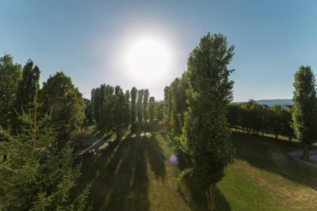 New Studio Apartment Sun With Free Parking Zagreb Buitenkant foto