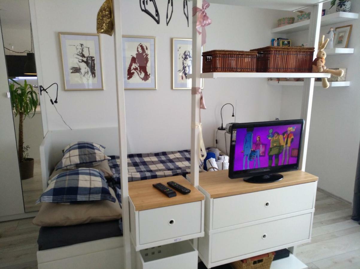 New Studio Apartment Sun With Free Parking Zagreb Buitenkant foto